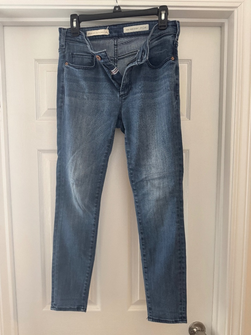 Pilcro high rise skinny jean sz 28